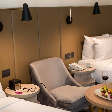 คราวน์ พลาซา ลิมา Hotel ภายนอก รูปภาพ A room at the hotel
