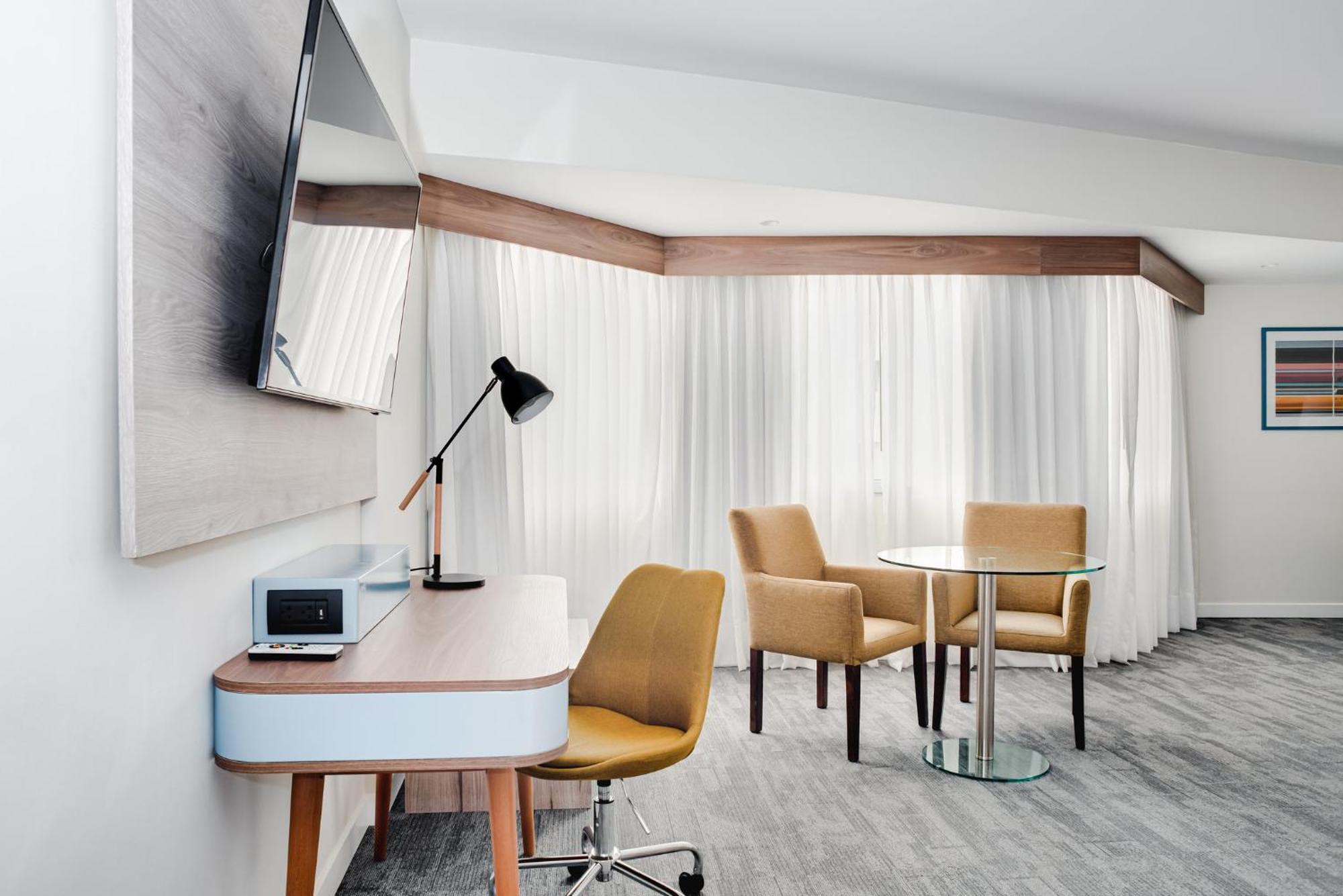 คราวน์ พลาซา ลิมา Hotel ภายนอก รูปภาพ A room at the hotel