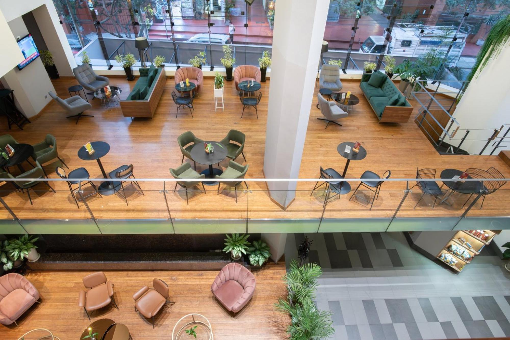 คราวน์ พลาซา ลิมา Hotel ภายนอก รูปภาพ The lobby of the hotel