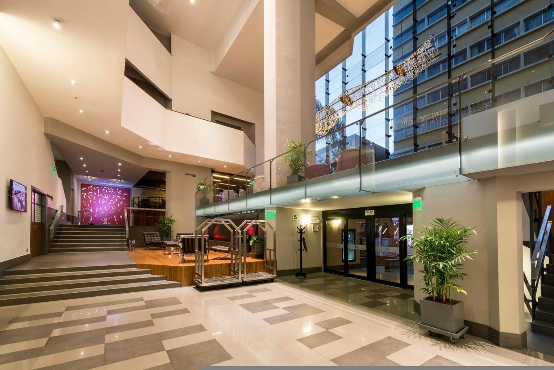 คราวน์ พลาซา ลิมา Hotel ภายนอก รูปภาพ Lobby